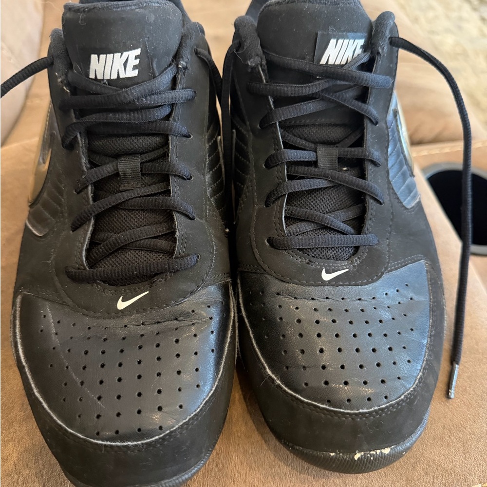 Nike Men's Black and White Sneakers